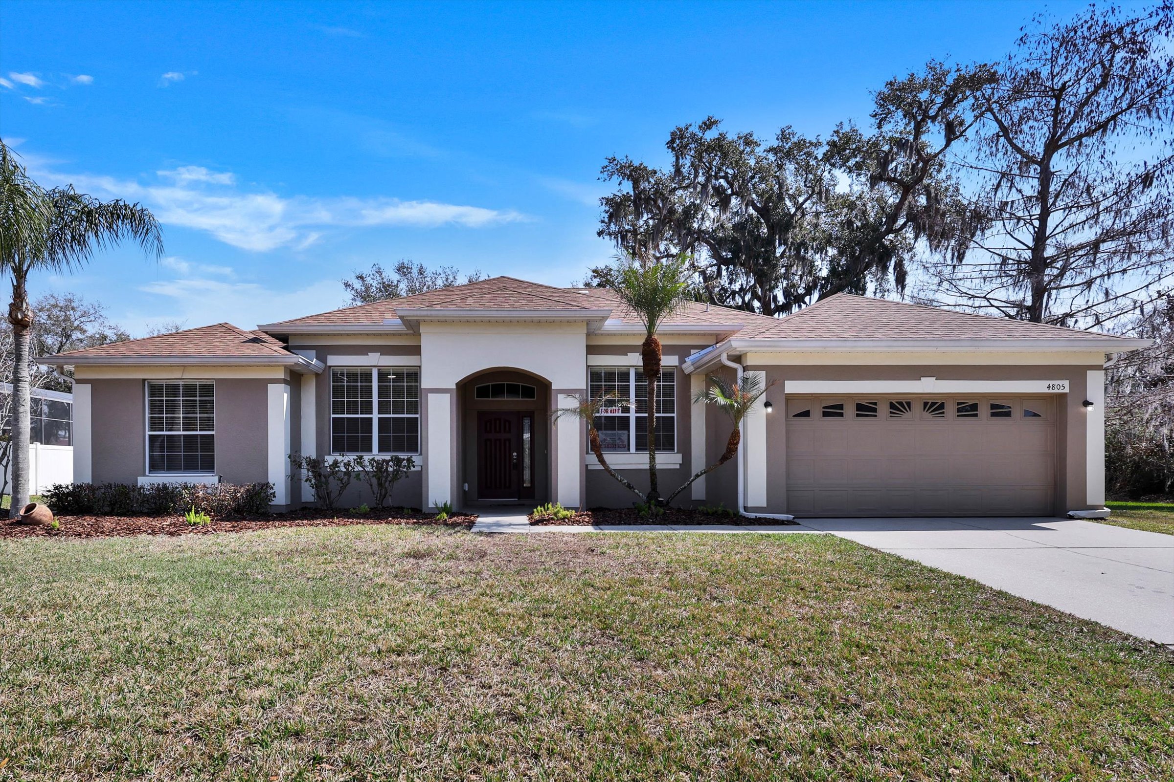 4805 Lakes Edge Lane